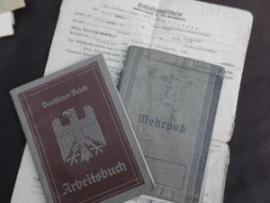 Wehrpass - 'Kriegsmarinewerft/Brest/Wilhelmshaven' - Franzen