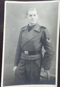 Postcard picture WH (Heer) 'Sturmgeschütz' wrapper.