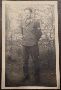 Fallschirmjäger 'Obergefreiter' postcard picture.