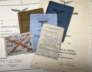 Soldbuch/citation grouping - Luftwaffe - 'Flugzeug Überführungsgeschwader 1' - Engelhardt