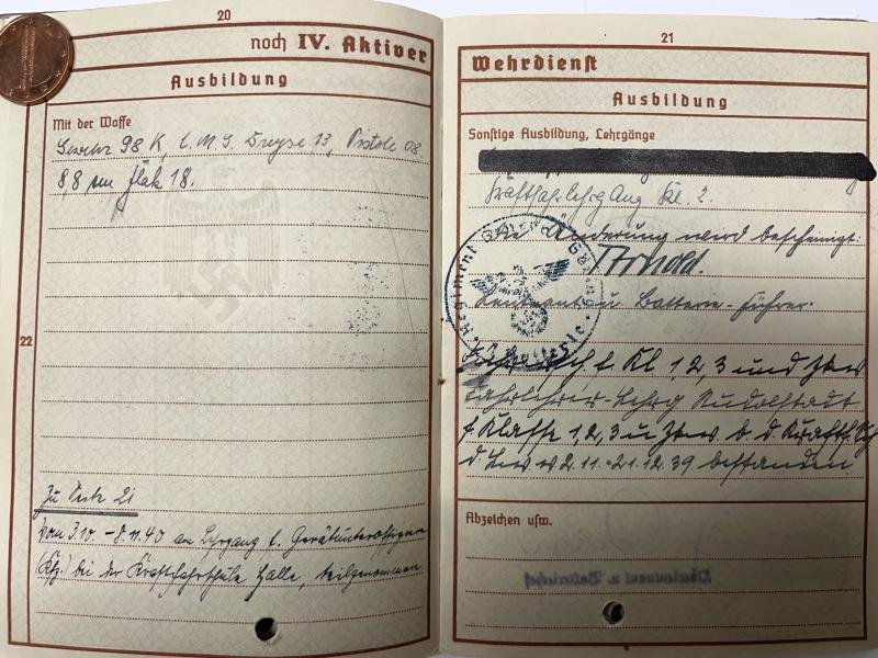 Wehrpass - Luftwaffe - Rgt.'General Göring' - Flak Rgt.12 - Gottschlag — image 7