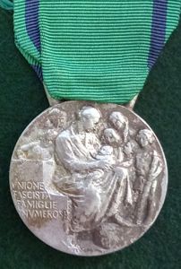 ITALY: MEDAL OF HONOUR FOR ITALIAN MOTHERS