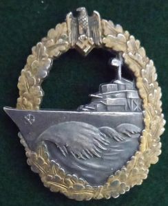 GERMAN WWII KRIEGSMARINE DESTROYER BADGE.