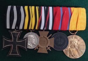 GERMAN WW1 IRON CROSS GROUP OF FIVE