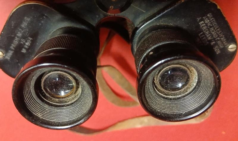 WW2 BRITISH ARMY BINOCULARS No2 MKII &POUCH — image 2