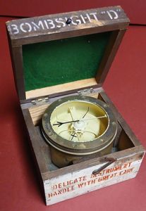 A WW2 RAF BOMBSIGHT D COMPASS Ref No 6E/0.276