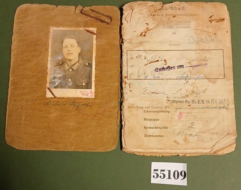 WW2 GERMAN ARMY SOLDBUCH — image 2