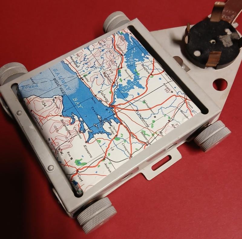 WW2 LUFTWAFFE BUCKER-KNIEBRETT — image 3