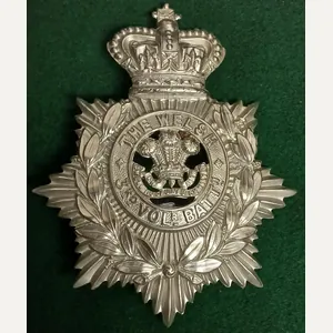 THE WELSH REGIMENT HELMET PLATE .