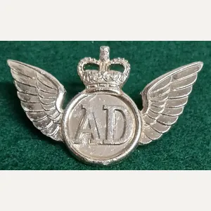 TRADE SLEEVE BADGE