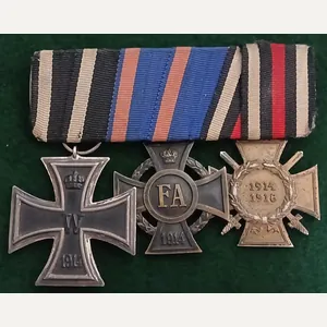 GERMAN/OLDENBURG WW1 GROUP OF THREE .