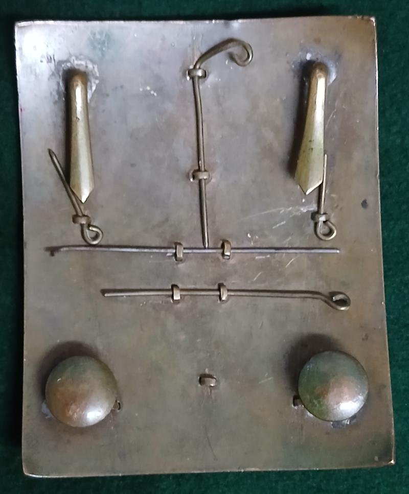 77th REGIMENT OF FOOT. OFFICER'S CROSS BELT PLATE — image 2