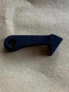 LEE ENFIELD No4 7.62MM NEW OLD STOCK ORIGINAL EXTRACTOR CLAW.