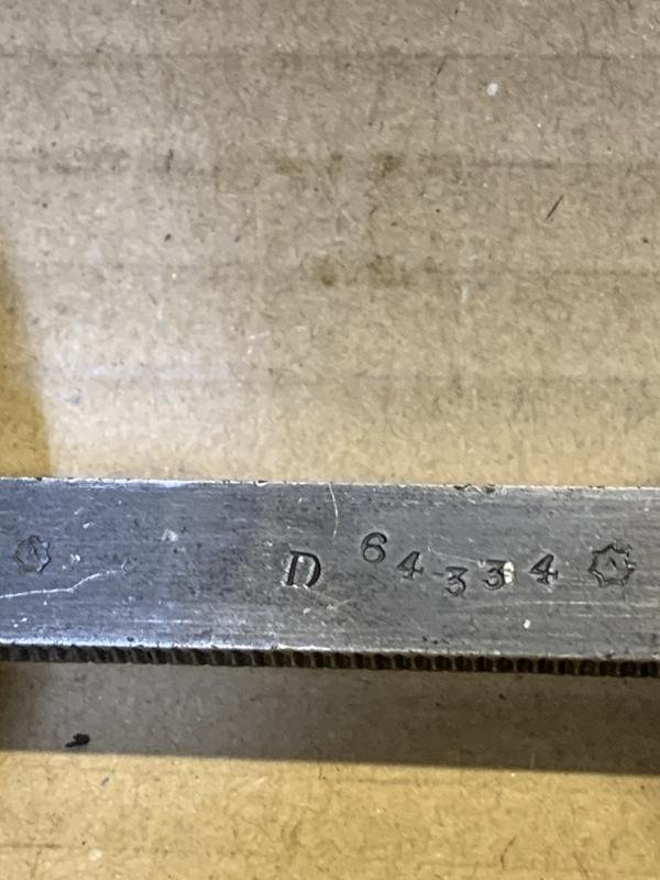 LEE ENFIELD WW1 No1 MK3 SMLE WINDAGE LITHGOW MARKED REAR SIGHT. MARKINGS MAY VARY. BUTT ALL HAVE VERY GOOD LITHGOW MARKS.. — image 3