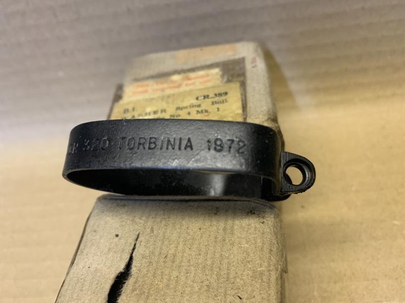 LEE ENFIELD No8 Mk1 .22 UNUSED BAND,SWIVEL AND SCREW — image 2