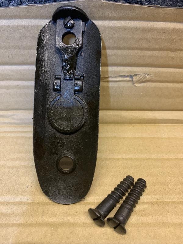 LEE ENFIELD No4 CANADIAN LONG BRANCH MARKED BUTT PLATE AND SCREWS. — image 2