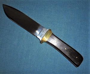 J.E.MIDDLETON CAMP BOWIE KNIFE S/N 0455