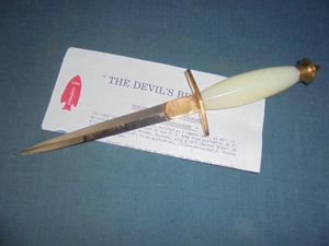 Jonathan Crookes Commemorative V42 Knife S/n 02917