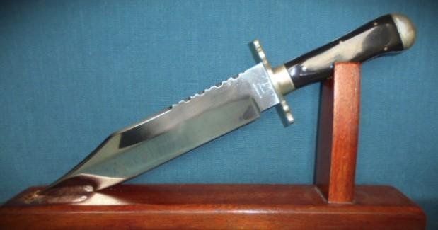 Large R&R Middleton Bowie Knife S/n 02986 — image 3