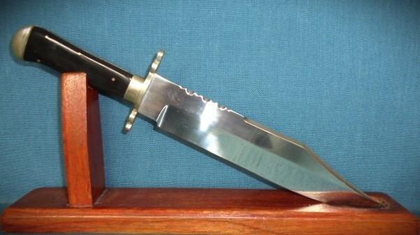Large R&R Middleton Bowie Knife S/n 02986 — image 4