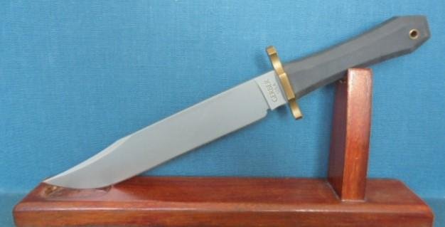 Scarce Gerber Bowie Knife S/n 02999 — image 4