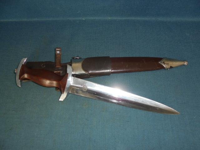 Very Rare SA Dagger with Feldhernhalle Hanger S/n 03013 — image 4