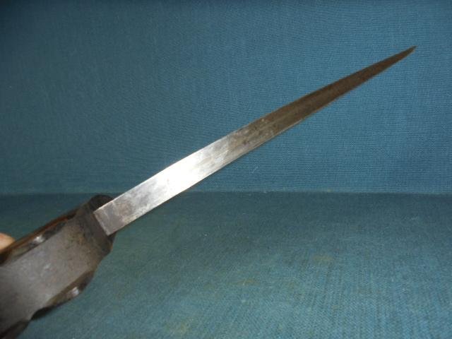 Rare WW1 U.S 1917 Knuckle Knife S/n 03011 — image 8