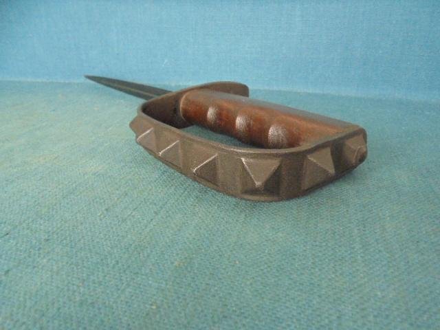 Rare WW1 U.S 1917 Knuckle Knife S/n 03010 — image 6