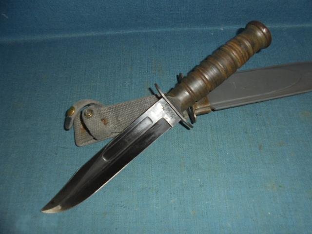 WW11 U.S. Navy Mark 11 Fighting Knife S/n 03033 — image 2