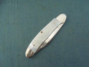 Queen Cutlery Co 41 Folding knife S/n 03035