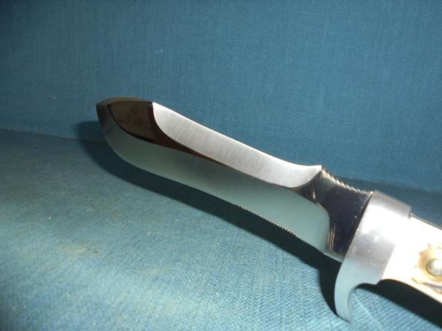 Mint Condition Puma White Hunter Knife S/n 03069 — image 4