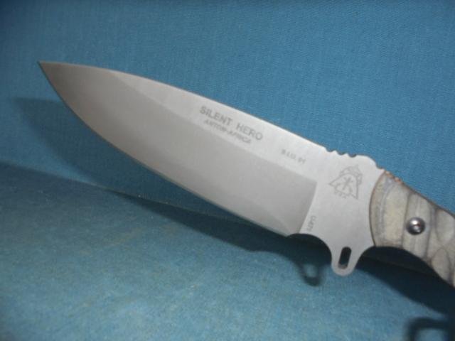 Tops Silent Hero Knife S/n 03090 — image 3