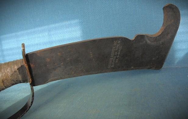 Rare U.S. Vietnam Woodmans Pal Type 1V Ax/Knife S/n 03109 — image 6