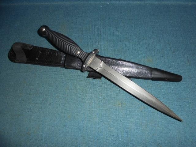 Fox MD The Elite Stiletto Knife S/n 03107 — image 2