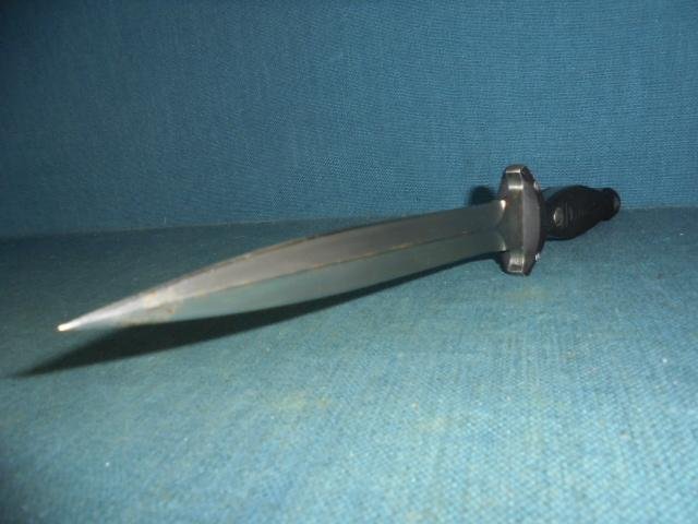 Fox MD The Elite Stiletto Knife S/n 03107 — image 9