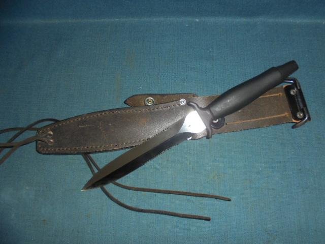 1983 Dated Gerber MK11 Fighting Knife S/n 03106 — image 2