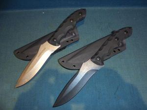 Two Defcon Hydra Knives S/n 03132