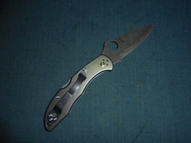 Spyderco Delicate 4 Damascus Folder S/n 03146 — image 3
