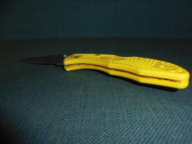 Spyderco Salt 2 Yellow Serrated Folder S/n 03160 — image 7