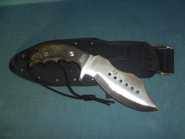 Discontinued Perry McGee Pro Tracker Knife S/n 03182 — image 2