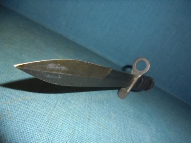 Rare U.S. M4 Bayonet with Rubber Grip S/n 03260 — image 6