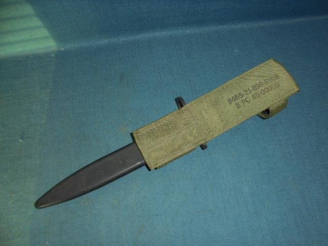 Scarce Canadian C7 Bayonet by Nella S/n 03259 — image 2