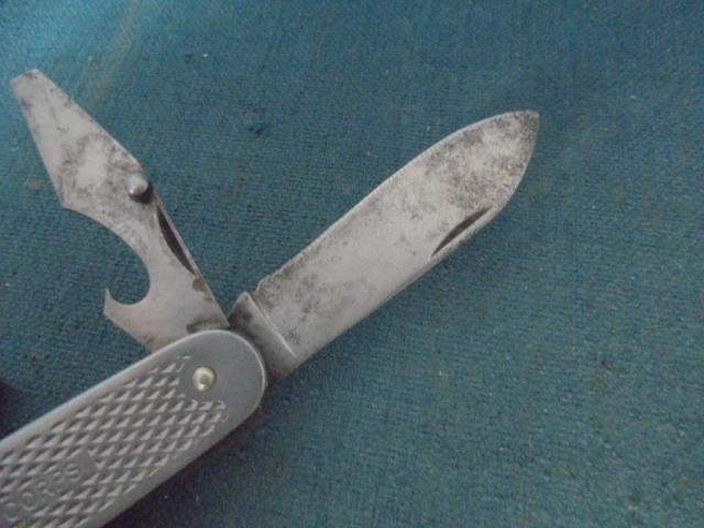 WW11 U.S.M.C. 4 Bladed Utility Knife S/n 03277 — image 6