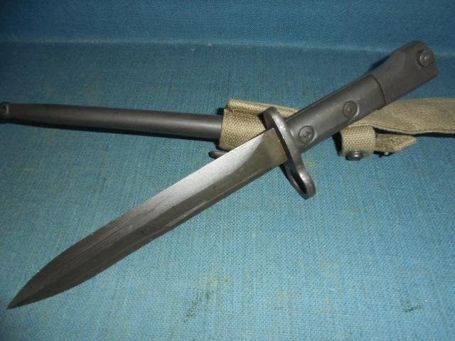 Israeli Uzi Sub Machine Gun Bayonet S/n 03290 — image 4
