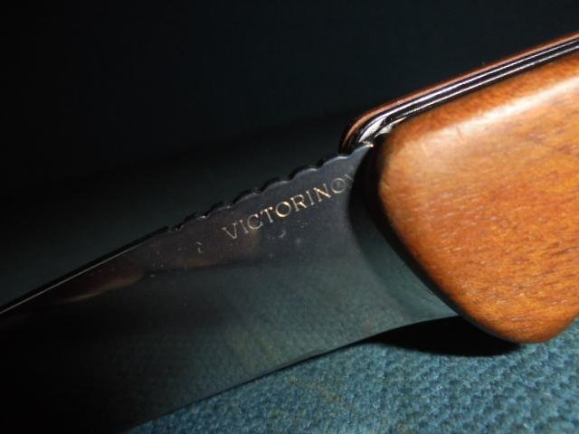 Victorinox Ranger Wood locking Knife S/n 03287 — image 6