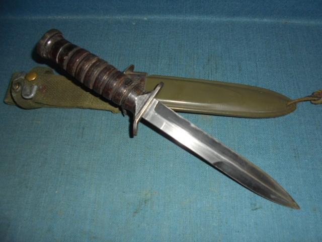 WW11 U.S. M3 FIGHTING KNIFE by Camillus S/n 03293 — image 4