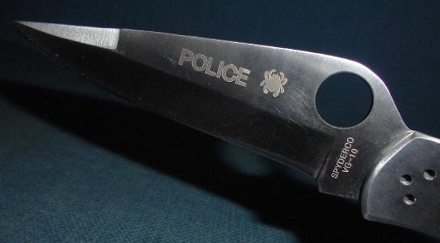 SPYDERCO POLICE MODEL 4 KNIFE S/n 03292 — image 7