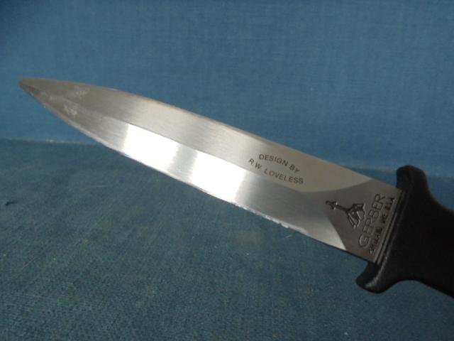 Early Gerber Guardian 1 Knife with Display Stand S/n 03313 — image 6