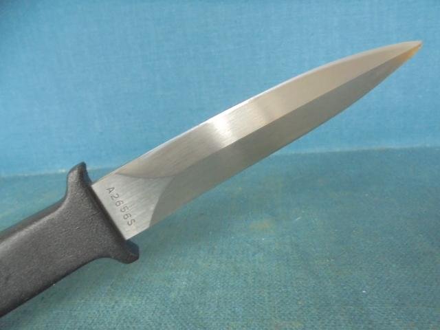 Early Gerber Guardian 1 Knife with Display Stand S/n 03313 — image 7