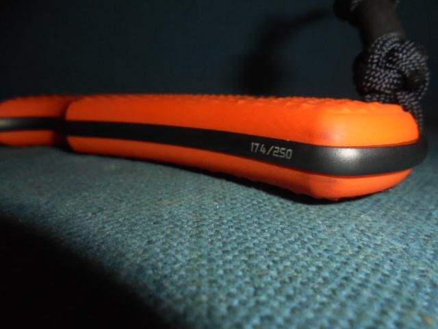 Two TRC South Pole Limited Edition Knives S/n 03321 — image 9